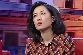 刘敏涛称前夫是个奇葩，直言：从没看过一次女儿！明星谈前夫片段视频封面