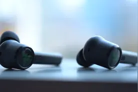外设头条｜雷蛇战锤狂鲨真无线耳机专业版上手体验视频封面