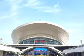 临沂高铁站怎么找地下停车场