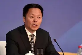 时隔4年赵冲久重回交通部履新副部长，领导层有多人职务变动视频封面