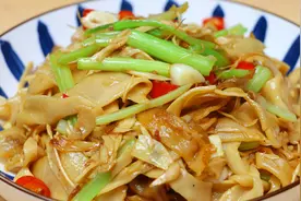 饭店下饭菜，小炒竹笋尖，好多人不知道怎么做，大厨分享详细做法视频封面