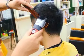 男人脸大剪发额头尽量别遮起来，露出标准高度竖起来，稳重很精神视频封面