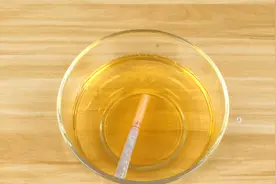 今天才知道，香烟放水里泡上5分钟，还有这么棒的作用，涨知识了视频封面