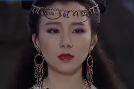 《浴火凤凰》很经典，好喜欢剧里潘迎紫，这首主题曲真棒视频封面