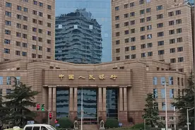在邓公的积极推动下,1990年4月18日，国务院正式宣布开发开放浦东视频封面