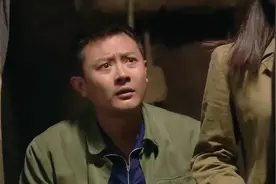 历史转折：邓爷爷最终决定让知青返城，全场掌声雷动场面感人视频封面