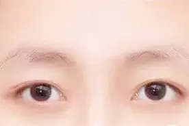 眉毛稀少别急着去纹眉，一个小方法，眉毛立马浓密，连眉笔都省了视频封面