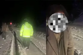 牵挂！风雪夜交通管制，母亲病重，男子雪夜欲徒步70公里翻山回家视频封面