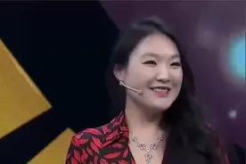 门当户对：北京妞漂亮有自信，还是女主播，一展歌喉全场掌声不停视频封面