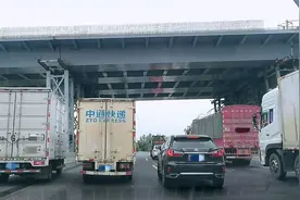 江苏省无锡市，中午12点，无锡往盐城，途经江阴长江大桥，泰州市视频封面