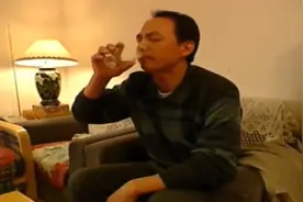 危情：妻子嫌丈夫不能生育，老实丈夫灌酒壮胆，狠狠一招毁掉妻子视频封面