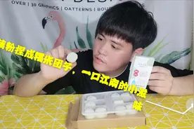 传统用木敲打上百次的糯米与藕粉，捏成团子？地道杭州风味传统！视频封面