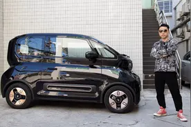 续航305km配置丰富，试驾宝骏KiWi EV视频封面