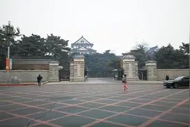 长春关东军司令部旧址，本想好好参观下，结果很郁闷视频封面