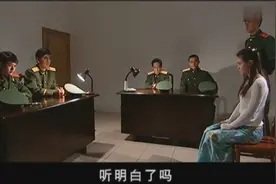 太阳：美女过安检要脱衣服检查，上秒还生气，下秒搜出毒品人懵了视频封面