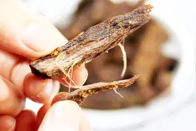 不用油炸，教你手撕牛肉干的做法，干香味足，越吃越香视频封面