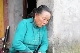 儿子车祸，儿媳对孩子不闻不问，农村60岁奶奶坚强带大3个孙子视频封面