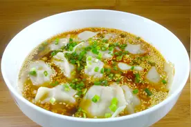 酸汤水饺好吃的做法，汤鲜味美酸辣开胃，我家一周吃五次视频封面