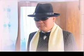 影视：彪哥梦见自己变成许文强，梦中彪哥一身帅气西装，英姿飒爽视频封面