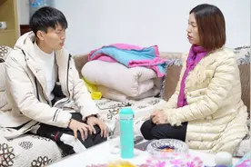 小伙娶了个哑巴媳妇，3年后媳妇怀孕后会说话了，全家人非常开心视频封面