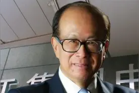 李嘉诚千亿财产怎么来？大肆利用资本手段敛财，一生口碑迅速崩塌视频封面