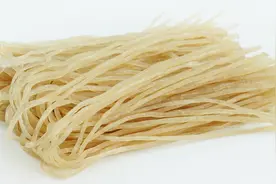 粉条像我这样做，爽滑劲道开胃下饭，做法简单，天天吃都不腻视频封面
