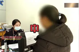 花甲奶奶独自抚养孙女，父亲因事入狱多年，12岁女孩能否等母归来视频封面