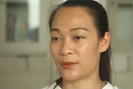 传奇：彩礼涨五千，订婚第二天男友突然悔婚，逼女友打掉孩子视频封面