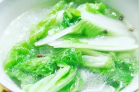 清汤小白菜：简单一做，爽口又健康，全家老小都爱吃视频封面