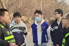 巧了！山东4名大学生车上看到寻人启事， 转头发现出走男孩在窗外视频封面