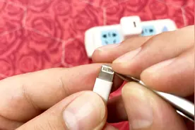 苹果数据线坏了怎么办？千万不要扔掉了，简单一步就可以用了视频封面