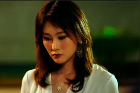 反贪风暴3：警察查车后备箱，美女神色不对，可惜下秒错过了视频封面
