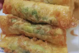蒜苔别炒着吃，加上土豆，教你神奇的做法，咬一口可香了，真解馋视频封面