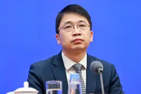 国家医保局：贫困人口住院和门诊慢特病费用报销比例达80%以上视频封面