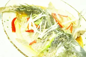 大厨教你“清蒸鱼”最正宗做法，原来技巧全在这，看完涨知识了视频封面