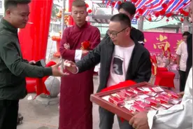 实拍河南农村婚礼，结婚发这种烟，看看有档次吗视频封面