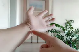 每天做一做手上保健操，2个动作，养身养心，手闲下来就可以练练视频封面