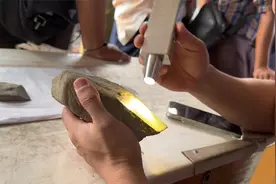 大师兄缅甸之行终于收到两块不错的翡翠原石，还封包了一块大货视频封面