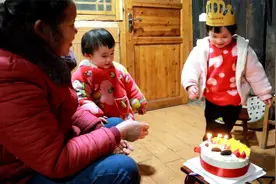 留守儿童的生日，没有父母陪伴，妹妹在一旁却是羡慕的眼光视频封面