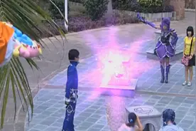 动漫巴啦啦小魔仙：小月出现要杀美琪，小蓝赶到能及时阻止么视频封面