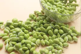 毛豆不可以和哪几类东西一起吃？难道会中毒吗？为了家人看看视频封面