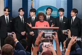 韩国防弹少年团现身白宫记者会引轰动：大量粉丝聚集 收视率大涨视频封面