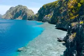 人生就是拼命的奔跑与华丽的跌倒。视频封面
