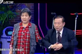 异想天开：76岁爷爷发明爬楼轮椅，技术远超国外，处于世界领先视频封面
