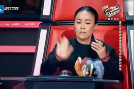 好声音：两位男人深情演唱《当我想你的时候》，那英果断抢人！视频封面
