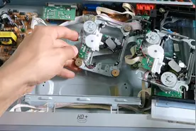 DVD不读碟，大部分和激光头有关系！师傅教你更换方法视频封面