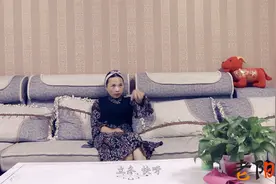 丈夫竟发现妻子在沙发上坐着，丈夫不敢相信自己的眼睛，结局暖心视频封面