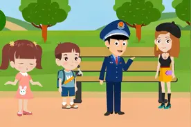 公园的椅子坏了，小男孩拿工具维修，贝贝却说他破坏公物视频封面