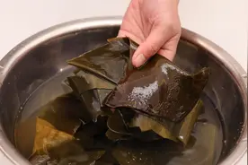 泡海带时，记住别只用清水，老厨师教我个诀窍，10分钟泡软无腥味视频封面