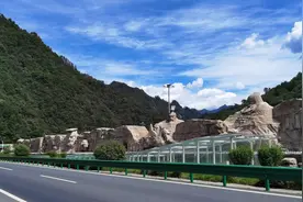 G5京昆高速——秦岭服务区视频封面